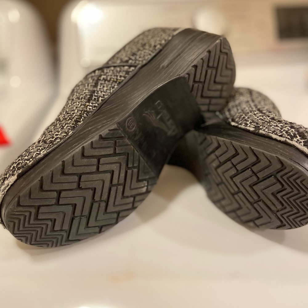 Dansko Texture Fabric Clogs Size 36 - image 7